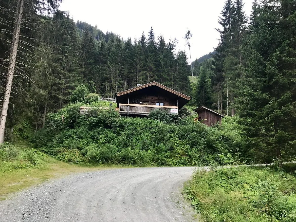 Wasserfallhuette Saalbach Oostenrijk