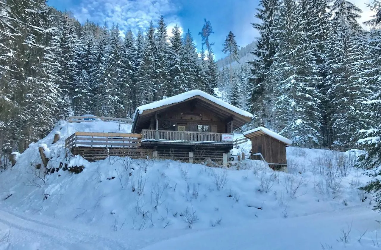 Wasserfallhuette Saalbach Chalet
